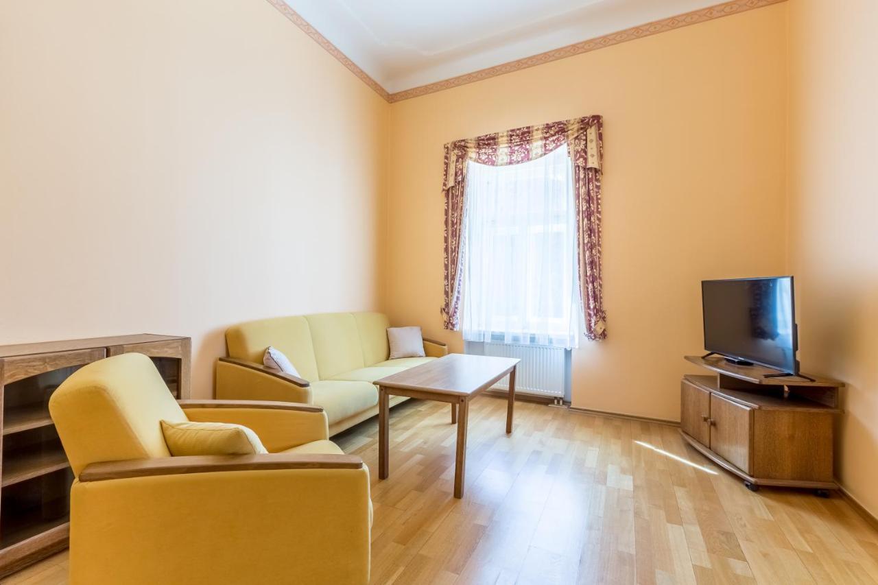 Hotel U Rytire Melnik Exterior photo