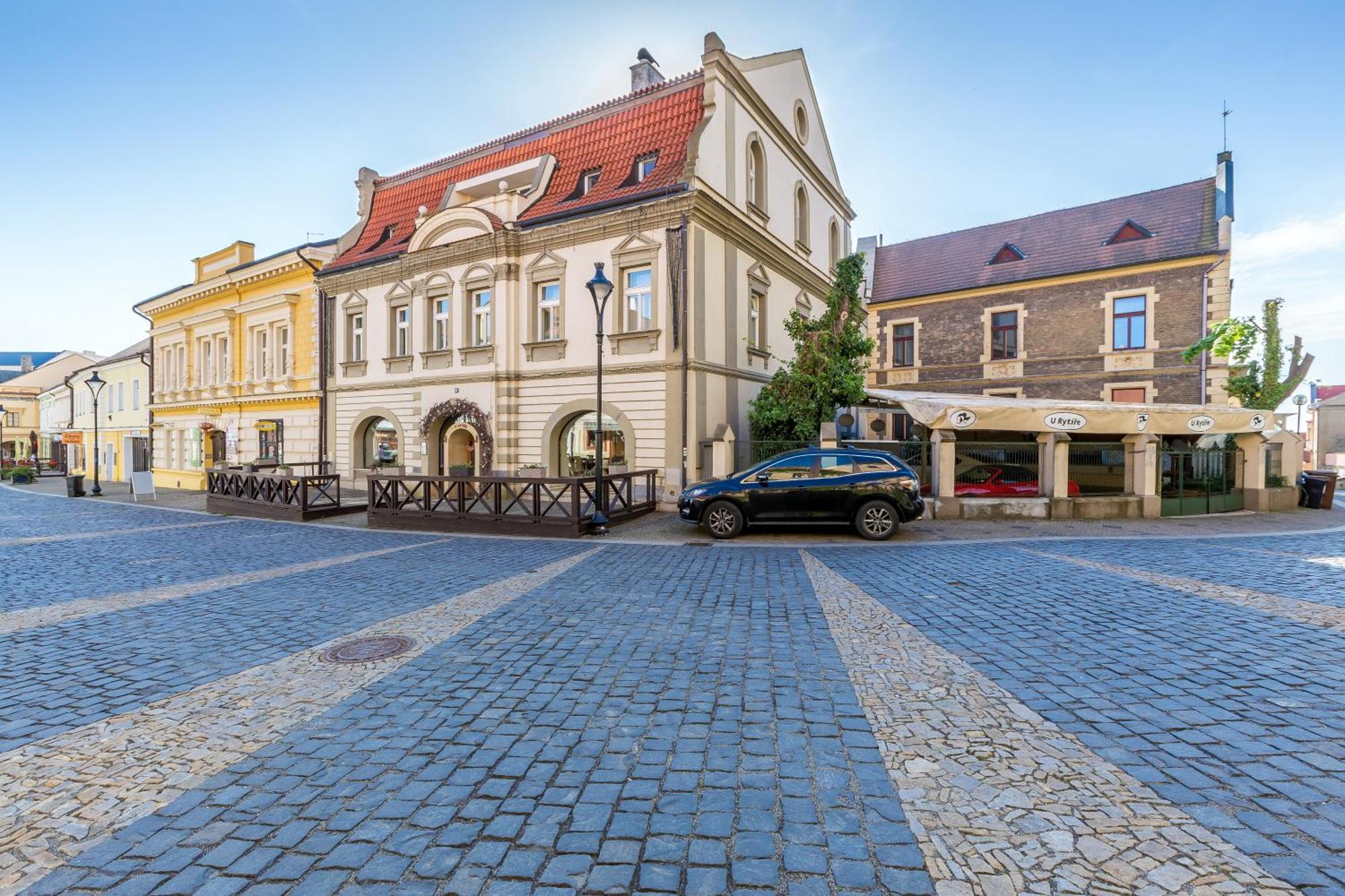 Hotel U Rytire Melnik Exterior photo